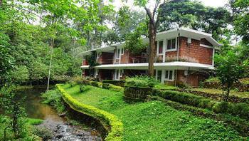 מונאר Falling Waters מראה חיצוני תמונה