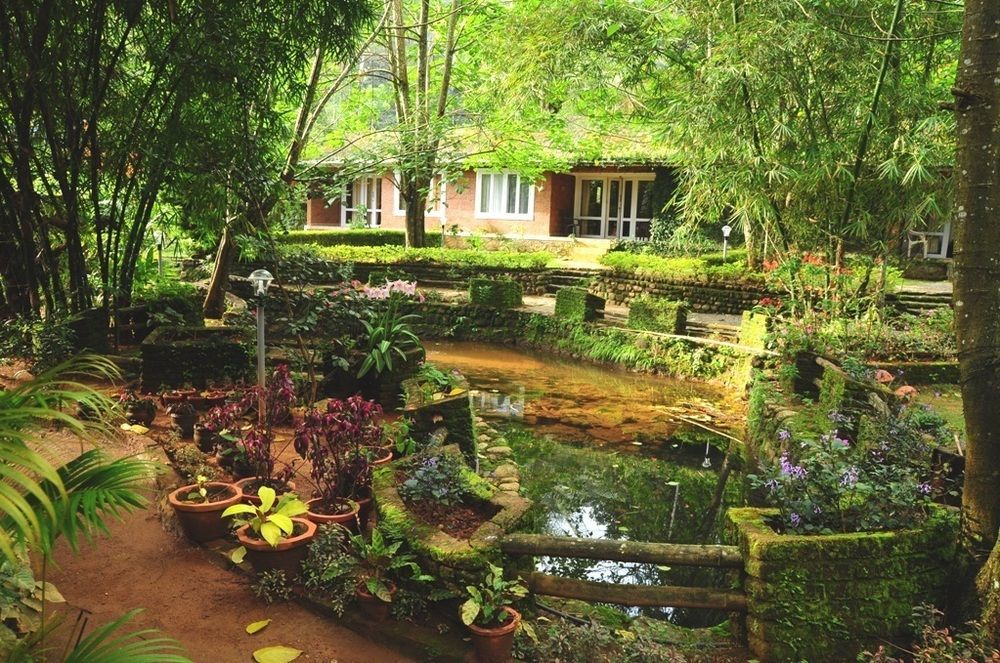 מונאר Falling Waters מראה חיצוני תמונה